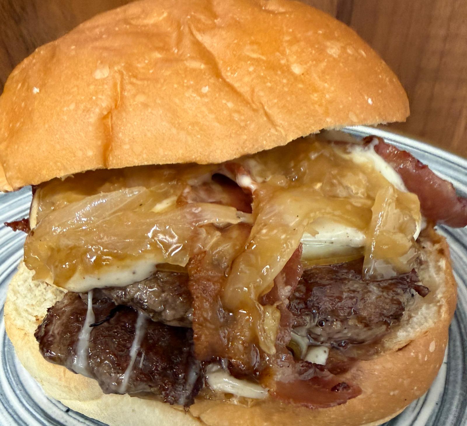 Pane fatto in casa dello smash burger di Bandito Burrito